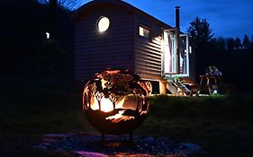 Meidrim Meadows Luxury Shepherd'S Hut